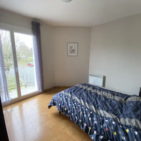 T3 Centre-ville La Roche-posay, Balcon, Wi-fi, Proximite Thermes Et Commerces - Fr-1-541-76 * La Roche-Posay