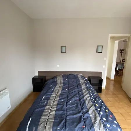 T3 Centre-ville La Roche-posay, Balcon, Wi-fi, Proximite Thermes Et Commerces - Fr-1-541-76 * לה רוש-פוזה