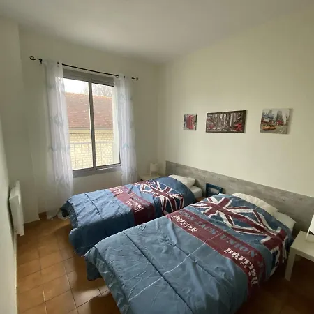Apartment T3 Centre-ville La Roche-posay, Balcon, Wi-fi, Proximite Thermes Et Commerces - Fr-1-541-76 La Roche-Posay